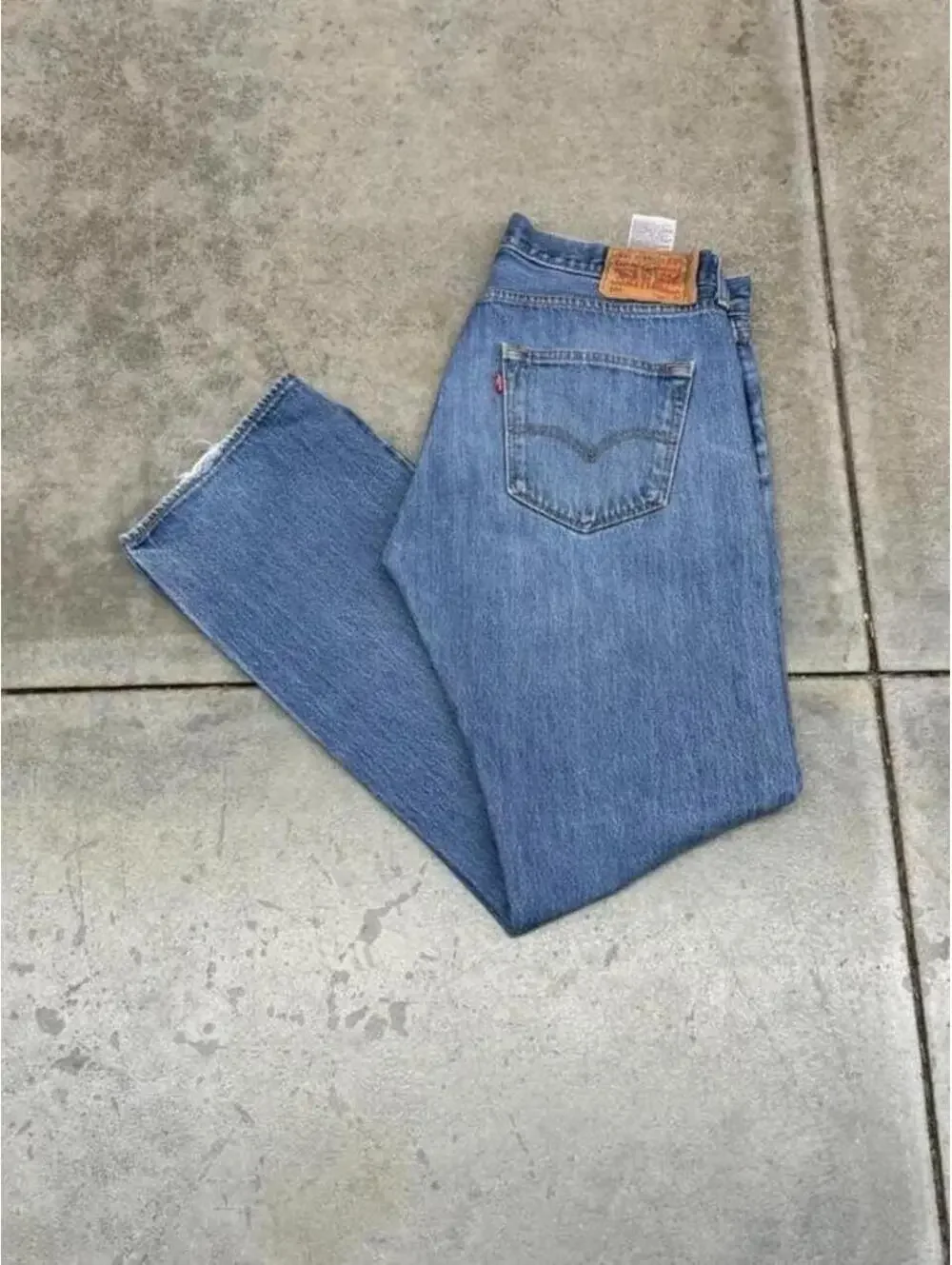 vintage levis 501 faded blue straight fit leg jeans size 34 x 32